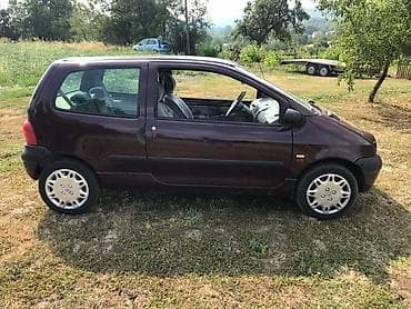 upaljač za auto: RENAULT TWINGO 1.2 2002. GOD. - KOMPLETAN AUTO U DELOVIMA — 3