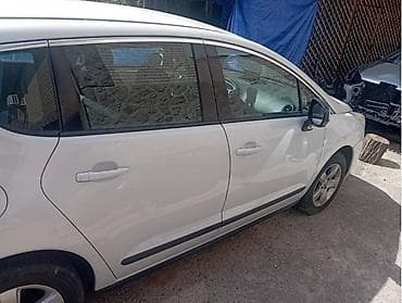 DESNA VRATA ZA PEUGEOT 3008 | Polovini delovi za Peugeot 3008 Delovi