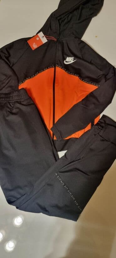 trenerke produzeni modeli: S,M velicine 2400 din — 2