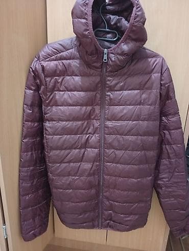 pull n bear jakne: Lagana puffer jakna sa kapuljačom - Model: kratka, prošivena jakna sa — 1