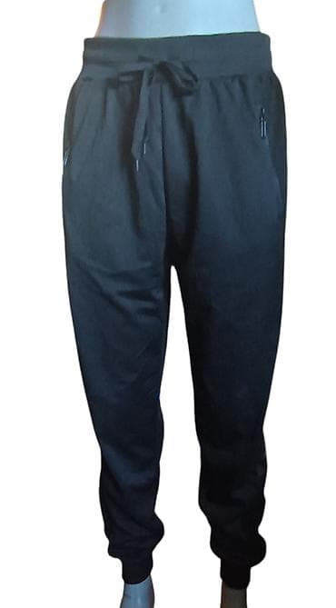 de facto farmerke: Trenerka bоја - Crna — 2