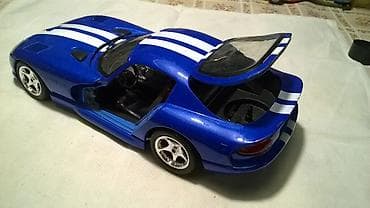 dron thunder: Burago Dodge Viper 1 18, fale vrata i rez.tocak — 2