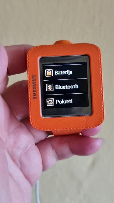 polovno telefoni: Samsung GALAXY Gear – pametni sat, narandžaste boje - Ekran — 3