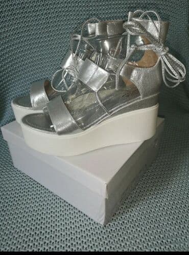 mokasine od prevrnute koze: Sandals — 2