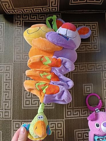aksa ogradica za krevetac: Playgro viseća igračka za kolica/krevetac – plišana gusenica sa — 2