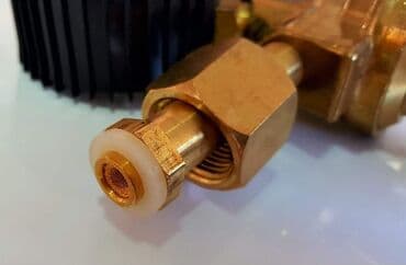 polovni co2 aparati kemppi: Prodajem nov i kvalitetan manometar za CO2 sa dva sata. Cena: 40 evra — 1