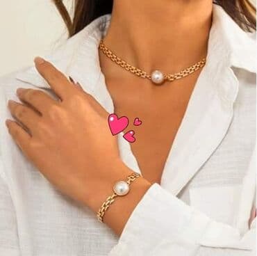 Komplet ogrlica i narukvica
Cena:1800din na lalafo.rs Komplet ogrlica i narukvica
Cena:1800din