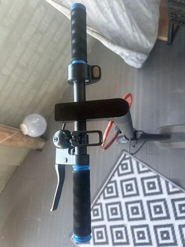 lidl sup daska: Električni trotinet – gradski model - Boja: crna, sa plavim detaljima — 3