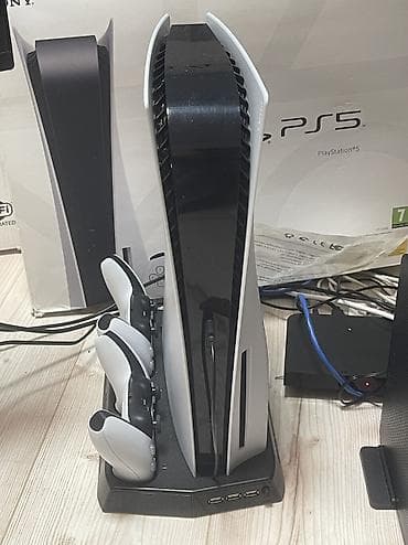 sony playstation 4: Sony PlayStation 5 (model sa diskom) sa dodatnim postoljem i — 1