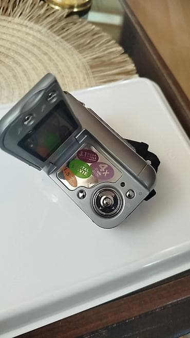 TV & Video: Digitalna video kamera – kompaktna “handycam” sa LCD ekranom na — 3