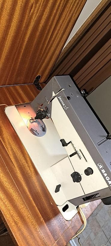 Prodajem BAGAT mašinu za šivenje model Jasna. Mašina je ispravna i u — 4
