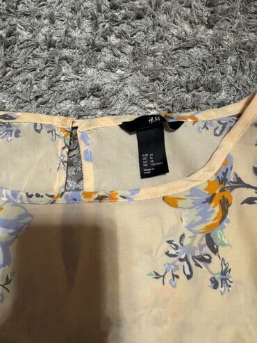 push up helanke novi sad: H&M L (EU 40), M (EU 38), color - Multicolored, Short sleeves — 2