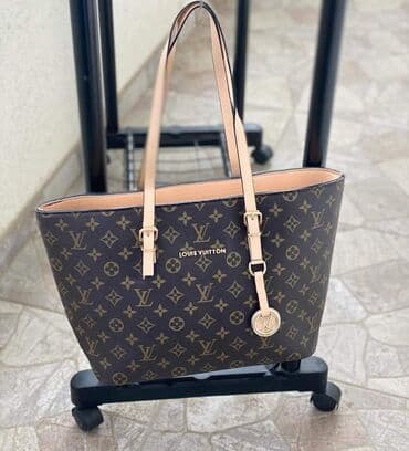 tommy hilfiger d: Cena 2500 din — 12