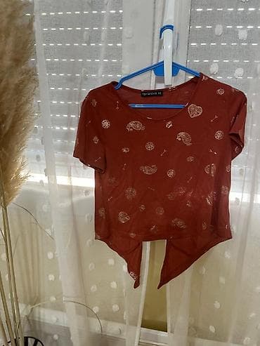 Krop top majica,bez ostecenja, XS velicina, moze i za manji S!