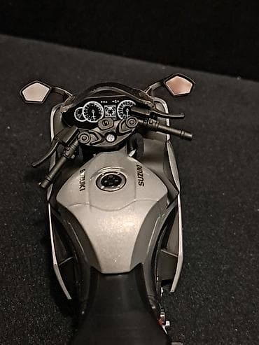 dvorac sator za devojcice: Model SUZUKI HAYABUSA 2022 - 1:12 - NOVO NOVO! Vrhunski odradjen — 2