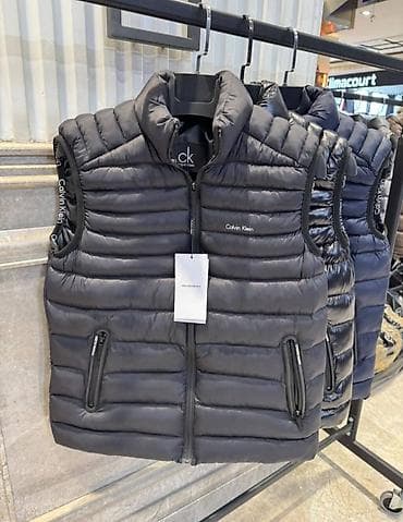 nike plava majica: Prsluk Moncler, bоја - Crna — 3