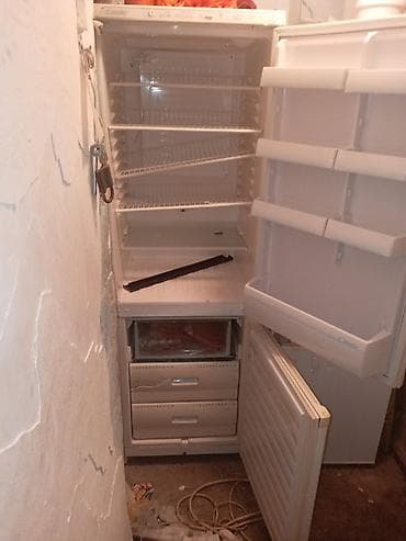 costa coffee aparat: Kombinovani frižider Candy (gore frižider, dole zamrzivač) - — 2