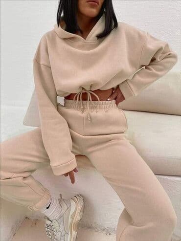 komplet trenerke nike: Komplet trenerka: 3200 dinara — 1