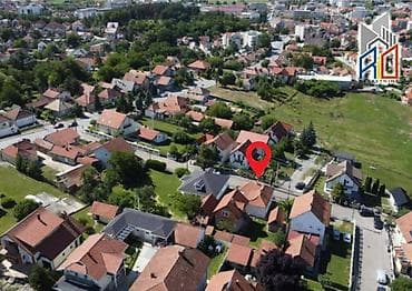 zlatibor kuca prodaja: Na prodaju useljive 2 kuće u mirnom delu Uba! Ukupna površina 180m2 — 2