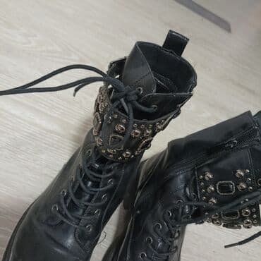 ccc obuca beograd: Ankle boots, 36 — 1