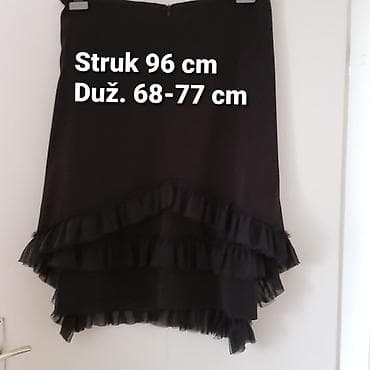 Elegantna prelepa crna suknja, veličine oko 42-44, kupljena u Italiji at lalafo.rs Elegantna prelepa crna suknja, veličine oko 42-44, kupljena u Italiji