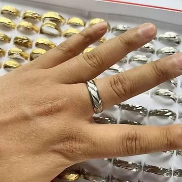 Rings: Burme Vel:21
Cena:800din/kom — 6