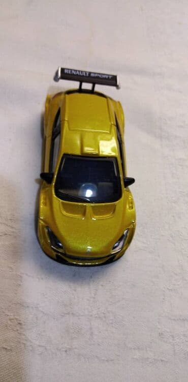 triko za devojcice: Burago Renault Megane Spor t China,novo — 4