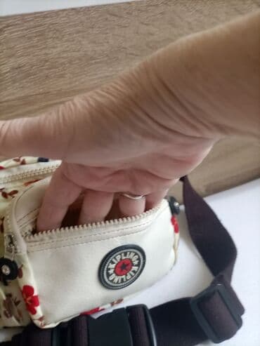 zenske tašne zara: Original Kipling tašna,odlično organizirana1300 din — 3
