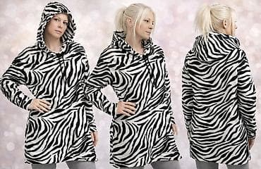 dukseri: Ženska dukser-haljina sa kapuljačom – zebra print - Model: ležerna — 3