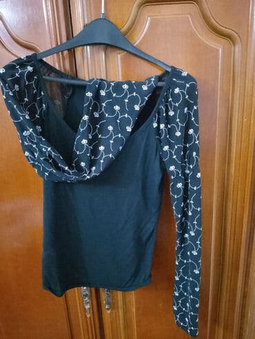 Bluze: Tri za 1000din.po izboru — 24