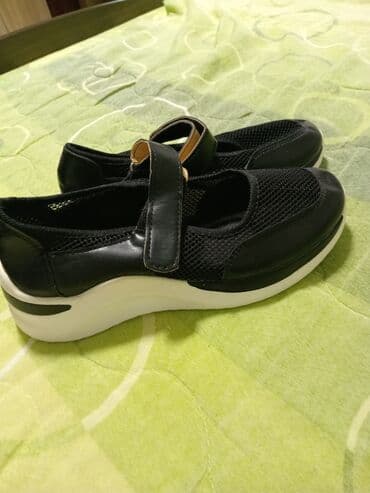 starke sa platformom: Sandals, 37 — 1