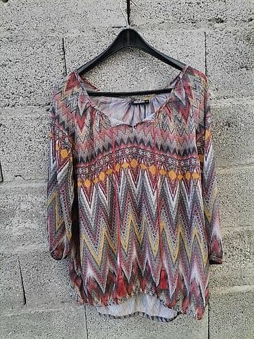 Prelepa šarena bluzica, kao nova. Obučena 2-3 puta, Veličina 40