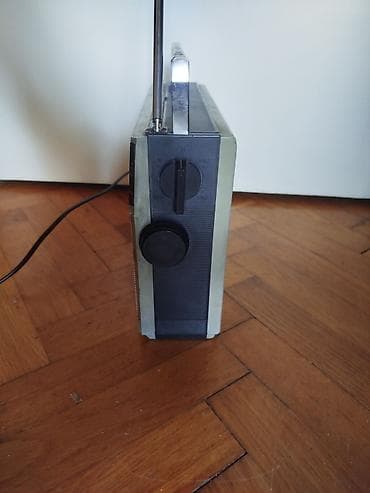 ritam srca radio: Stari retro tranzistor VEF 221 vintage radio — 6