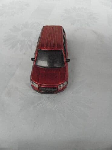 range rover igracka: Burago Land Rover Defender 2,1/ 43 ocuvan,China — 2