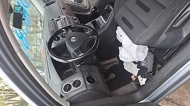 golf v: VOLKSWAGEN TIGUAN 2008. GOD. - KOMPLETAN AUTO U DELOVIMA | Tiguan — 4