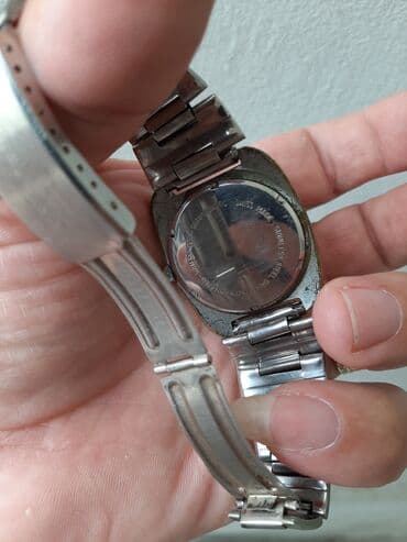smart watch: Sat Omikron mehanicki ispravan na satu ima tragova malo na kucistu — 3