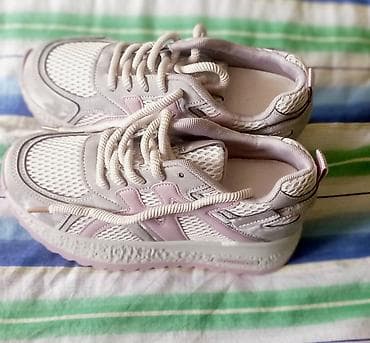 new yorker tn: Nove patike na platformu 38 (EU 39), dužina gazišta 24cm, visina — 4