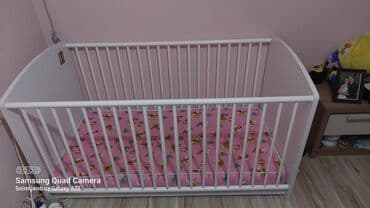 Kids' furniture: Veliki krevetac 140×70. Na sredini kreveca skidaju se 4 letvice, gde — 1