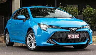 corsa c: Limuzina Toyota Corolla Hatchback je model koji kombinuje moderan — 2