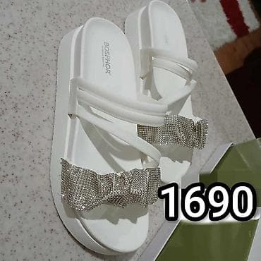 Trendy zenske papuce NOVO! 36-41 Boja crna i bela 1690 din 🌹 Odmah