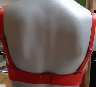 Panties: Crveni ženski brushalter – veličina 75B - Model sa žicom i formiranim — 2