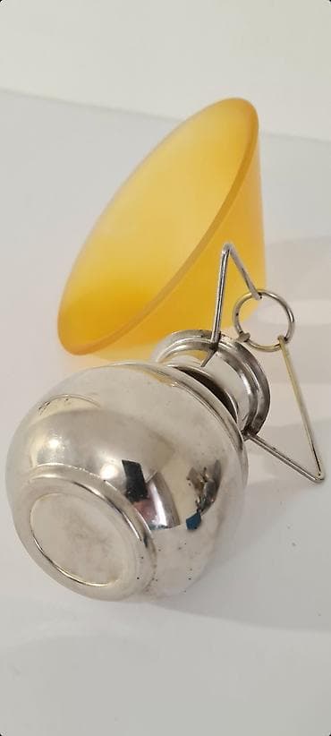 Sveće i svećnjaci: - Prodajem stari stoni kolekcionarski svećnjak u obliku lampe sa — 5