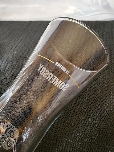 set posuda set posuda: Case nove Somersby Case sve na njima odsjaj od svetla. Komada 6 u — 10