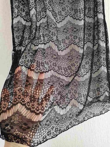 vunene haljine za punije: Elegantna haljina, sa crnom cipkom i belom postavom — 2