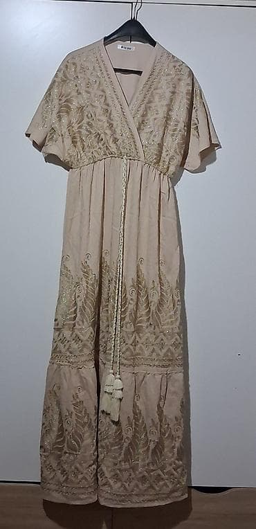 bodi bez ledja: Boho maxi haljina u bež/nude nijansi sa zlatnim vezom i sitnim — 2