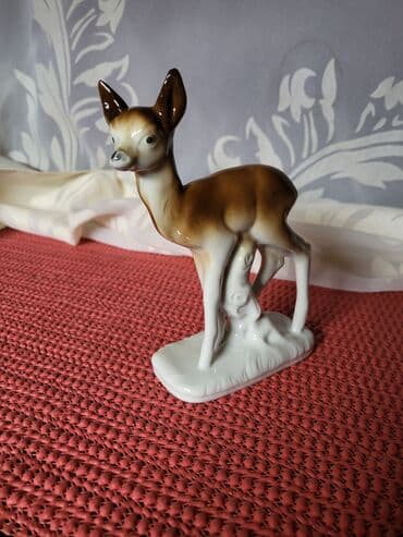 velike svece: Figura nova nemacka foreign 70,80te. Porcelanska figura,sve na njoj — 1