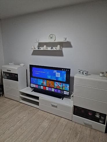 polica za sank: Polica za tv — 6