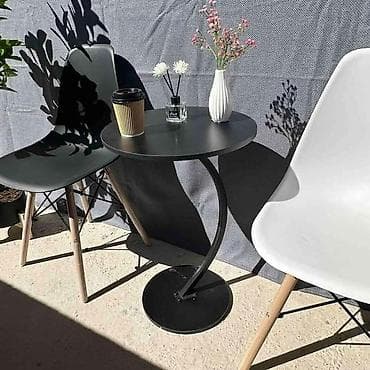 krevetici za decu: Stocic za dvoriste, bastu terasu. Drvo i metal. Visina 60cm Precnik — 1