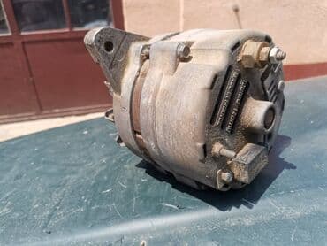dizalica za auto na vazduh: Alternator Lada 21214i Niva br.3. Polovan, očuvan. Skinut sa — 5