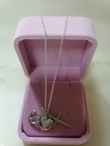 srebrna ogrlica sa krsticem: 800 — 14